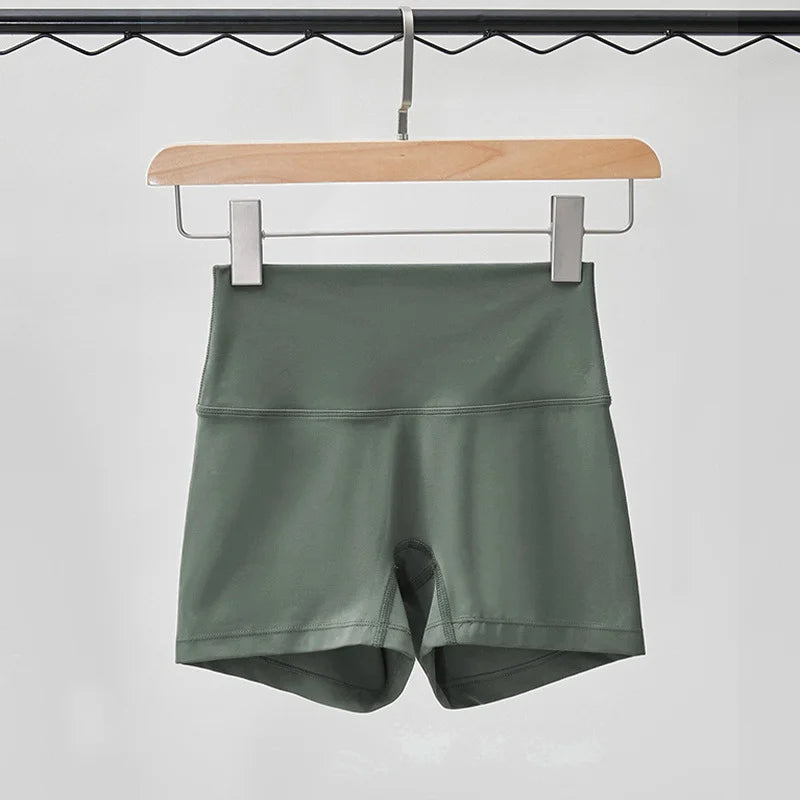 GymHUB High-Waisted Yoga Shorts | Three-Quarter Fitness Pants for Women | Quick-Dry Sports Shorts
